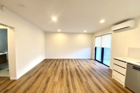 Photo of property in 21 Tahingamanu Road, Hobsonville, Auckland, 0616