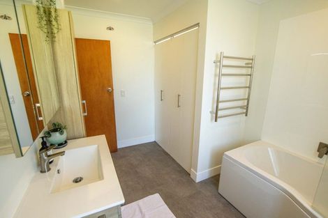 Photo of property in 33 Gawler Street, Te Horo Beach, Otaki, 5581