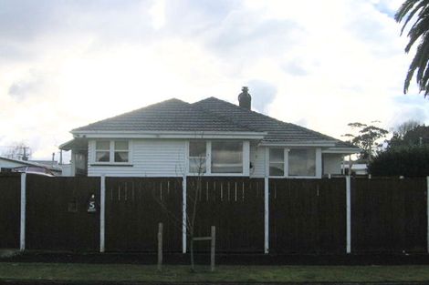 Photo of property in 5 Minifie Avenue, Melville, Hamilton, 3206