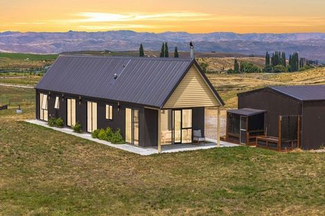 Photo of property in 20 Golden Heights Road, Springvale, Alexandra, 9393