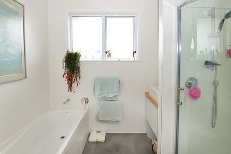 Photo of property in 1/454 Hibiscus Coast Highway, Orewa, 0931