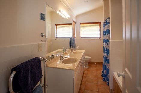 Photo of property in 4b The Esplanade, Tairua, 3508