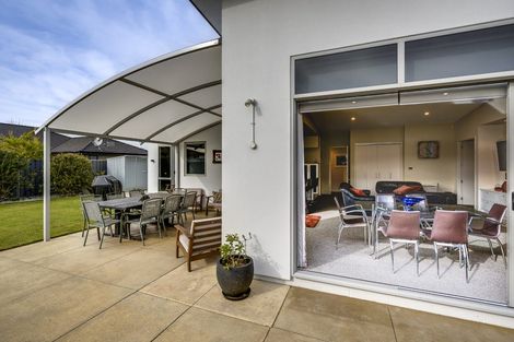 Photo of property in 52 Orotu Drive, Poraiti, Napier, 4112
