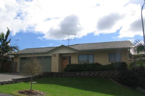 Photo of property in 5 Ryden Place, Glen Eden, Auckland, 0602