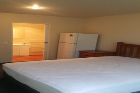 Photo of property in 100 Rattray Street, Riccarton, Christchurch, 8041