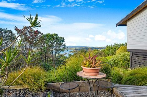 Photo of property in 84 Brick Bay Drive, Sandspit, Warkworth, 0982