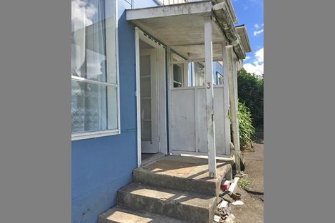 Photo of property in 23 Kelwyn Road, Kelston, Auckland, 0602