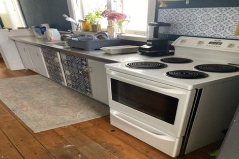 Photo of property in 36 Howard Road, Northcote, Auckland, 0627