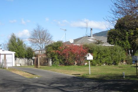 Photo of property in 9 Parekarangi Grove, Turangi, 3334