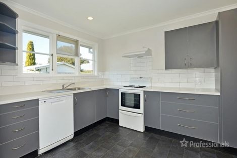 Photo of property in 12 Dixon Street, Carterton, 5713