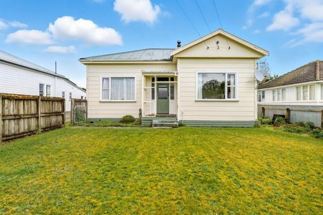 Photo of property in 42 Alfredton Road, Eketahuna, 4900