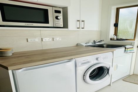 Photo of property in 2/59 Maxwelton Drive, Mairangi Bay, Auckland, 0630