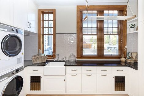 Photo of property in 5 Saint Barnabas Lane, Fendalton, Christchurch, 8052