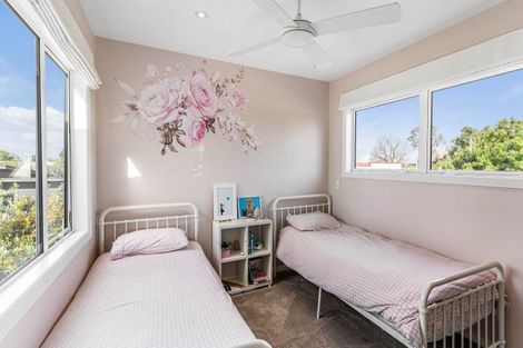 Photo of property in 25 Stevenson Road, Clarks Beach, 2122