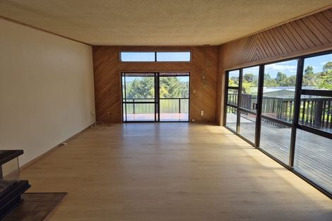 Photo of property in 19 Brunton Place, Glenfield, Auckland, 0629