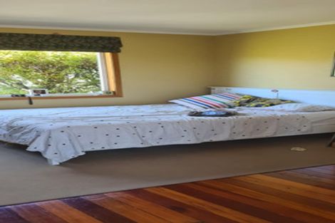 Photo of property in 14 Peter Terrace, Castor Bay, Auckland, 0620
