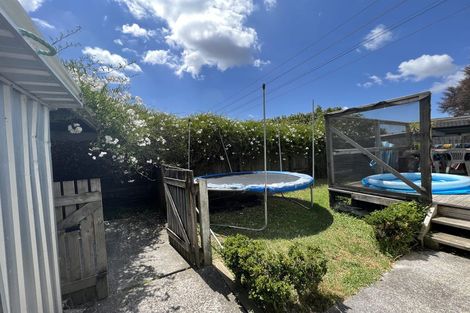 Photo of property in 23 Hindmarsh Street, Henderson, Auckland, 0612