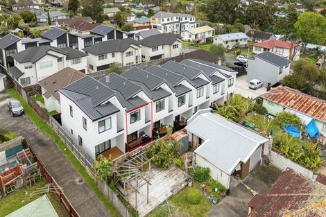 Photo of property in 7/29 Tudor Road, Henderson, Auckland, 0610