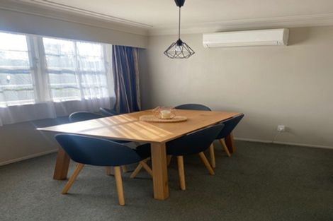 Photo of property in 96 Lantana Road, Green Bay, Auckland, 0604