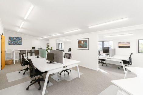 Photo of property in 13 Wallis Street, Raglan, 3225