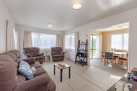 Photo of property in 8 Karyn Street, Castlecliff, Whanganui, 4501