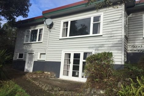 Photo of property in 2 Woodstock Terrace, Tawa, Wellington, 5028