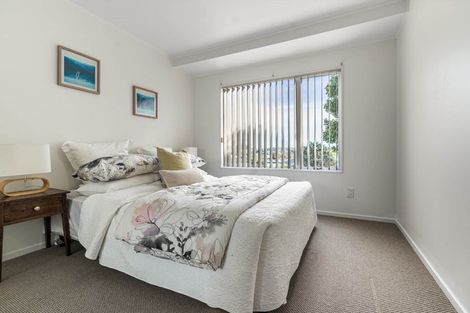 Photo of property in 13 Altair Place, Windsor Park, Auckland, 0632