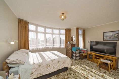 Photo of property in 87 Glover Road, Hawera, 4610