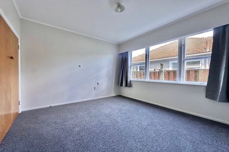 Photo of property in 21 Kahikatea Grove, Paparangi, Wellington, 6037