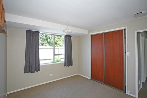 Photo of property in 38 Camberwell Place, Avonhead, Christchurch, 8042