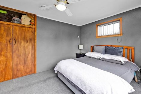 Photo of property in 43 Maire Street, Inglewood, 4330