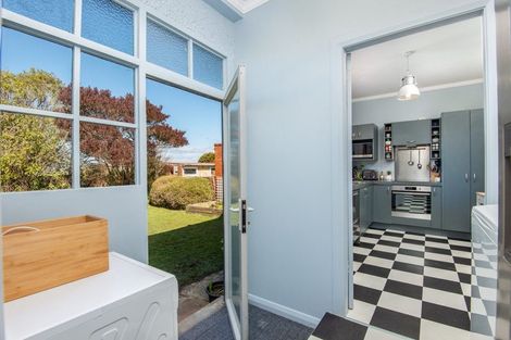 Photo of property in 199 Macandrew Road, South Dunedin, Dunedin, 9012