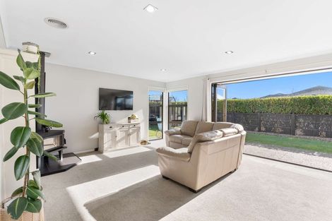 Photo of property in 17 Eyrewell Road, Pegasus, 7612