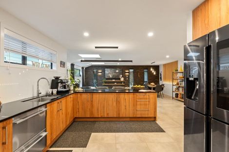 Photo of property in 5 Riroriro Close, Crofton Downs, Wellington, 6035