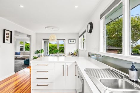 Photo of property in 1 Allington Road, Massey, Auckland, 0614