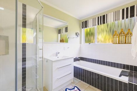 Photo of property in 43 Hetley Crescent, Taradale, Napier, 4112