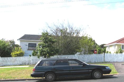 Photo of property in 1/16 Arahoe Road, New Lynn, Auckland, 0600