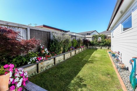 Photo of property in 2/3 Tainui Street, Welbourn, New Plymouth, 4312