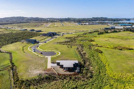 Photo of property in 15 Karamu Lane, Mangawhai, 0505