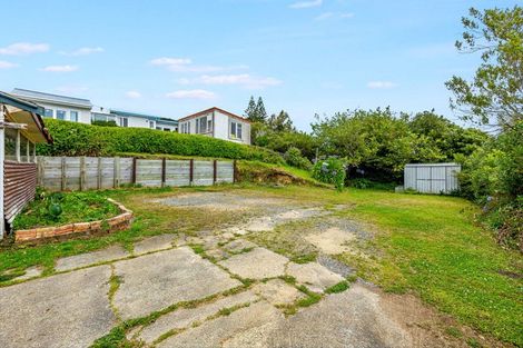 Photo of property in 32 Raroa Terrace, Tawa, Wellington, 5028