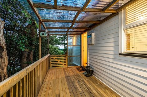 Photo of property in 317 Don Buck Road, Massey, Auckland, 0614