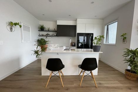 Photo of property in 9/1 Genevieve Lane, Hobsonville, Auckland, 0616