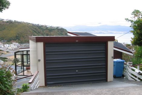 Photo of property in 24 Knoll Street, Island Bay, Wellington, 6023