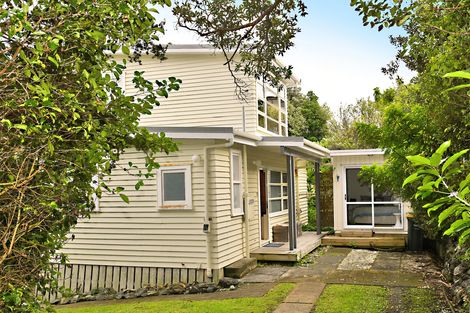 Photo of property in 14 Hillside Crescent, Leigh, 0985