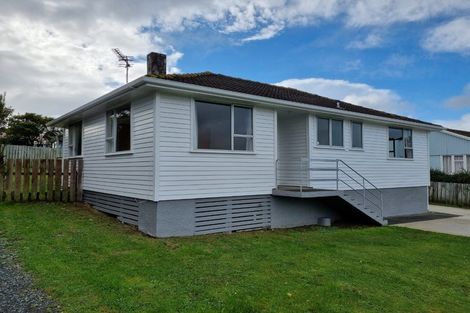 Photo of property in 44 Beauzami Crescent, Ascot Park, Porirua, 5024