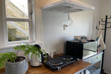 Photo of property in 10 Highbury Road, Highbury, Wellington, 6012