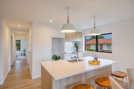 Photo of property in 4/5 Marsh Avenue, Forrest Hill, Auckland, 0620
