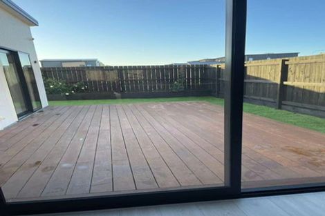 Photo of property in 7 Pilot Drive, Hobsonville, Auckland, 0616