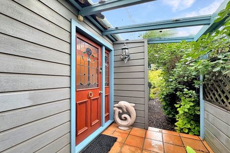 Photo of property in 123 Marine Parade, Eastbourne, Lower Hutt, 5013