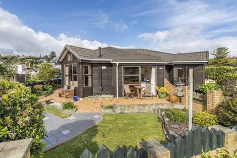 Photo of property in 1/4u Richard Street, Titahi Bay, Porirua, 5022